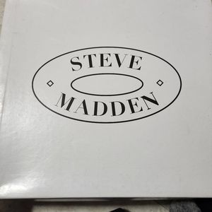 Steve Madden heeled bootie